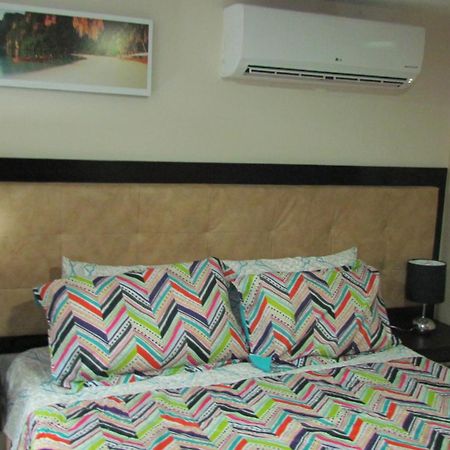 Apartamentos En El Poblado Меделин Екстериор снимка
