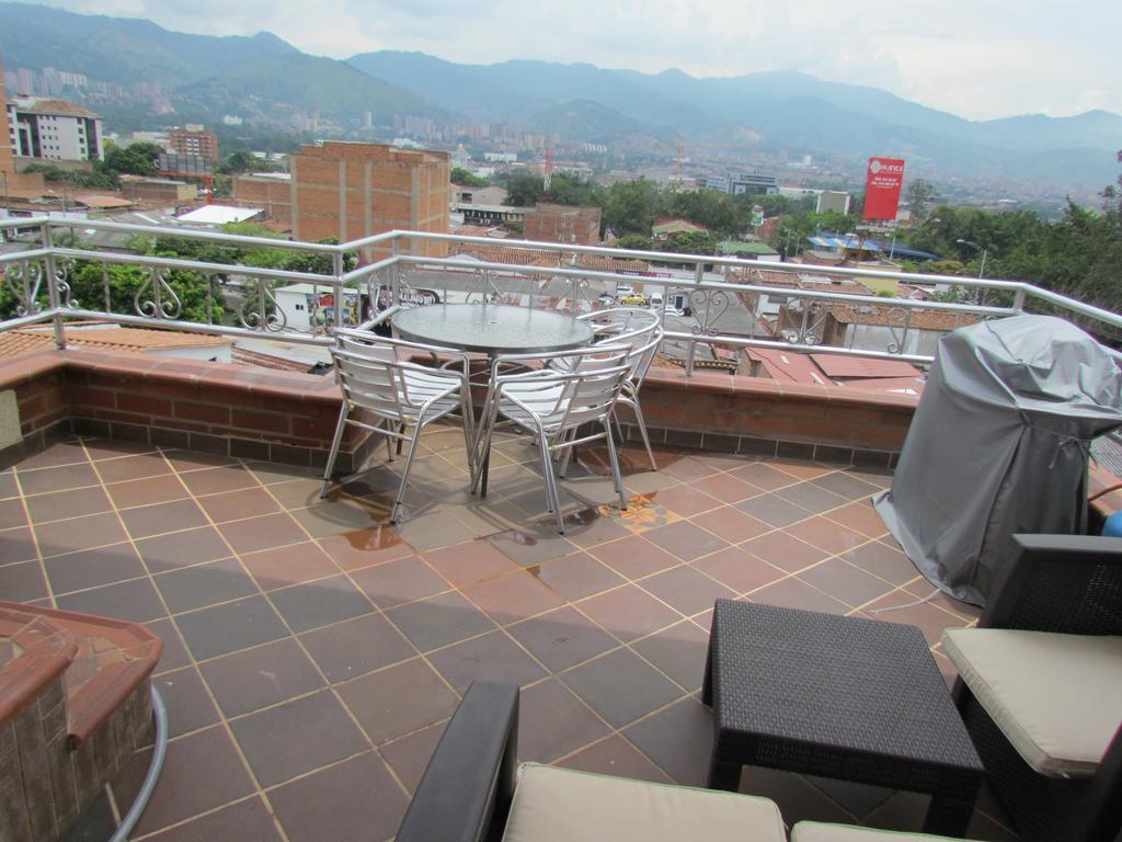 Apartamentos En El Poblado Меделин Екстериор снимка