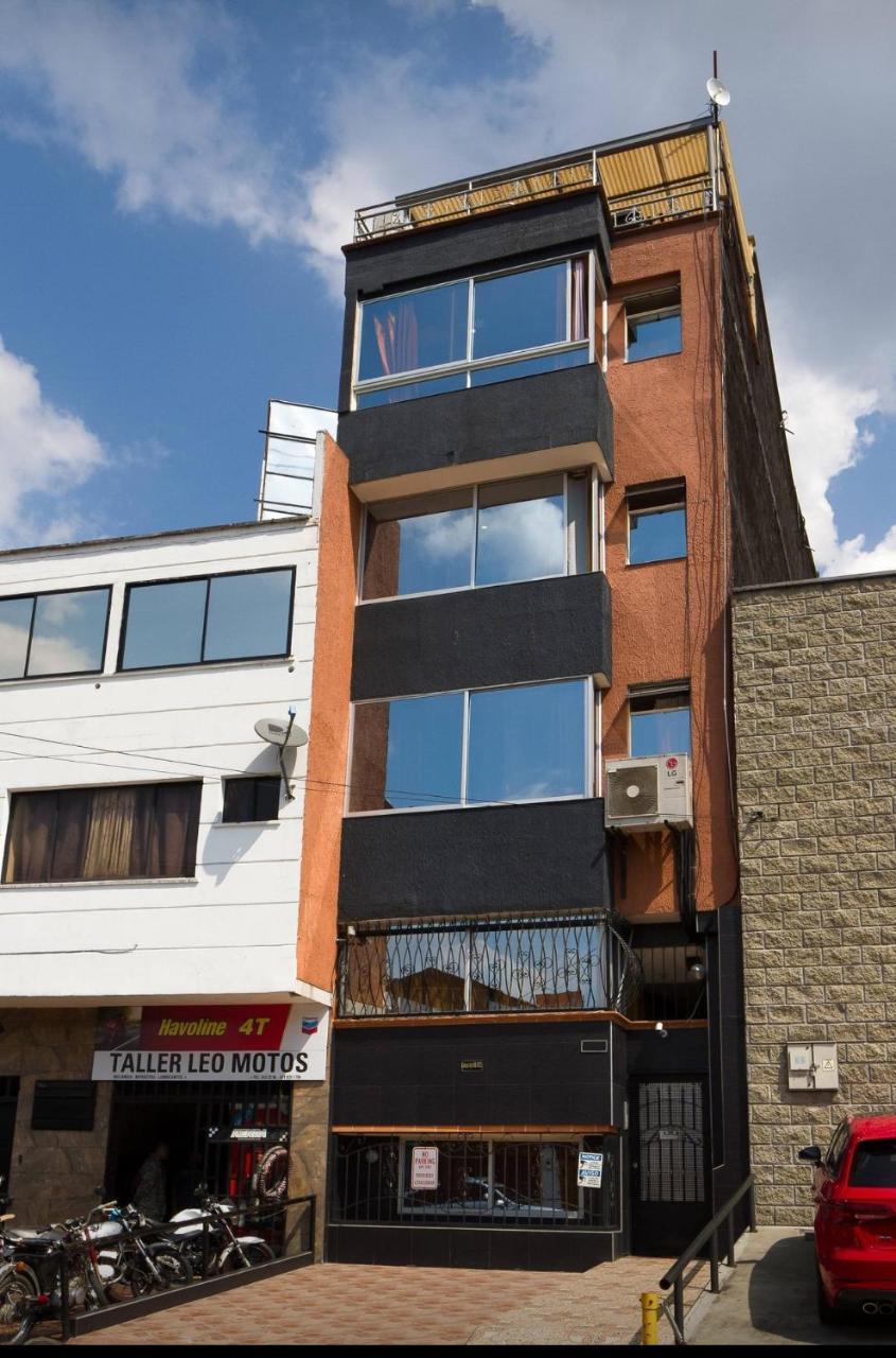 Apartamentos En El Poblado Меделин Екстериор снимка