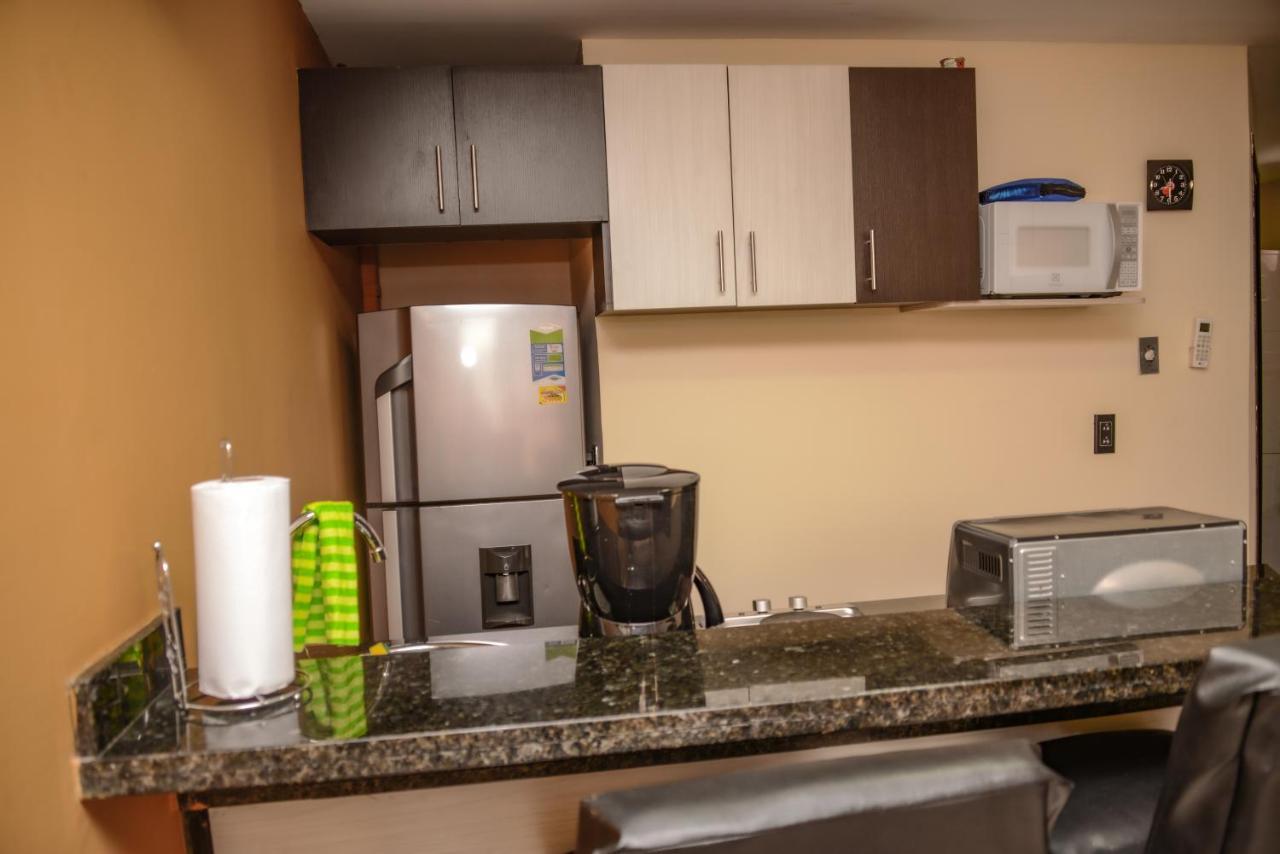 Apartamentos En El Poblado Меделин Екстериор снимка